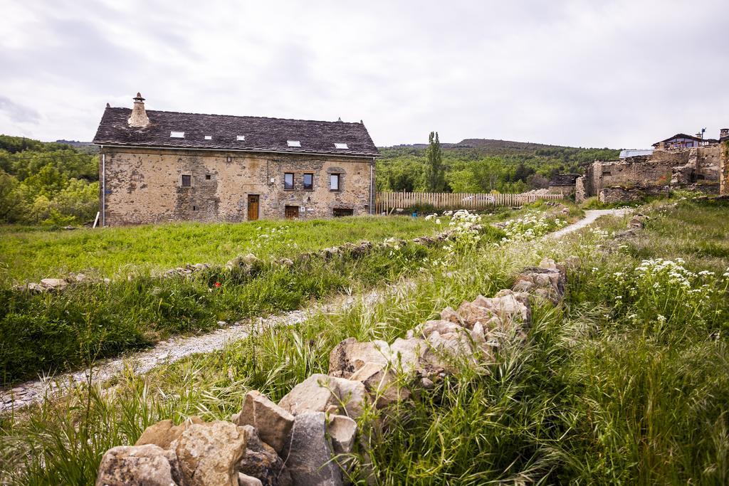 Вілла Casa Dorondon Lasaosa Екстер'єр фото